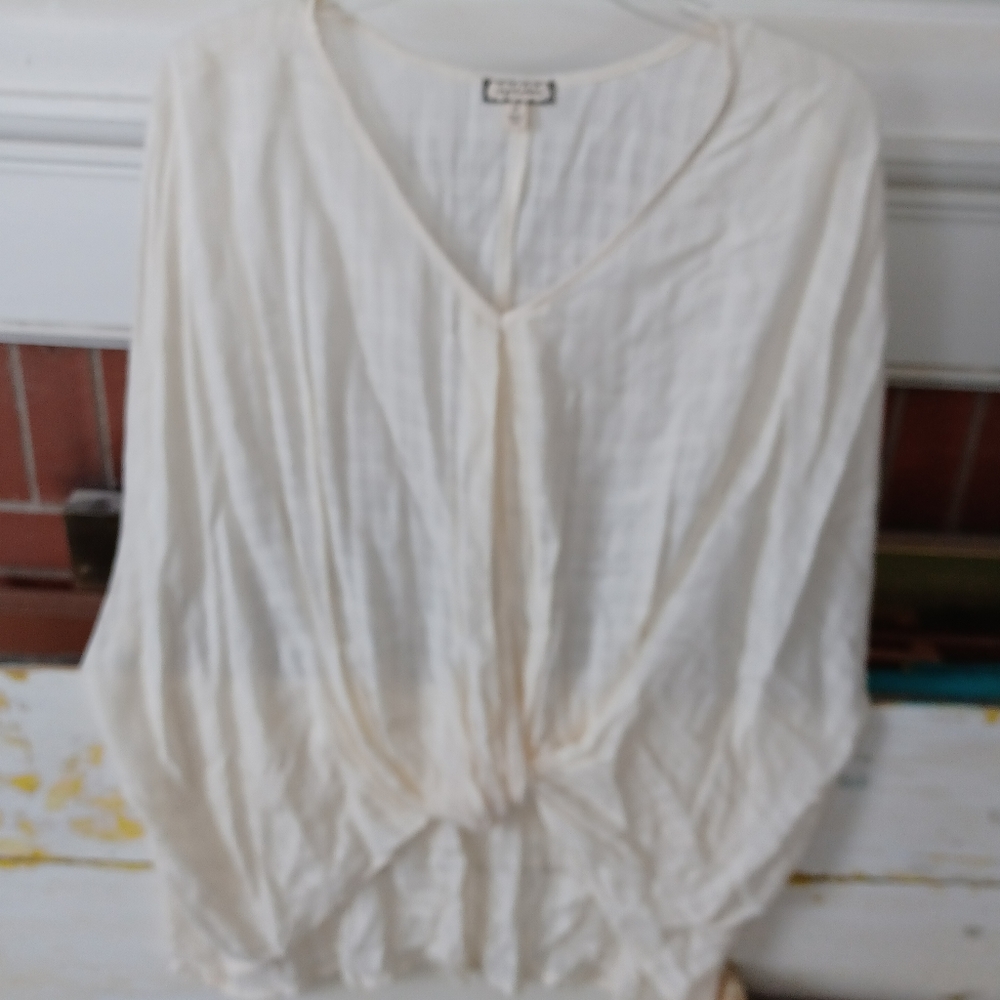 Light weight sheer top